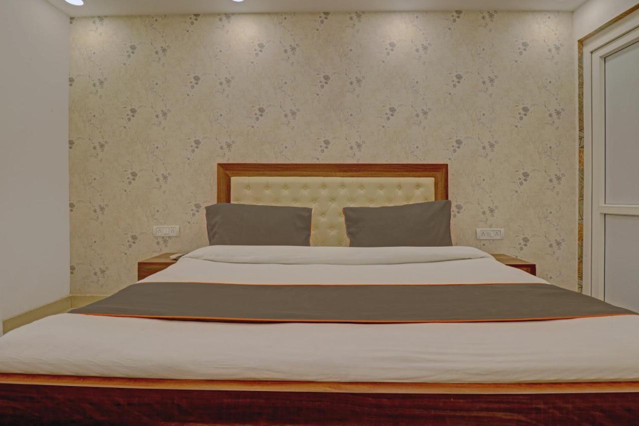 Collection O 81799 Hotel Spot Light Indraprastha Exterior foto