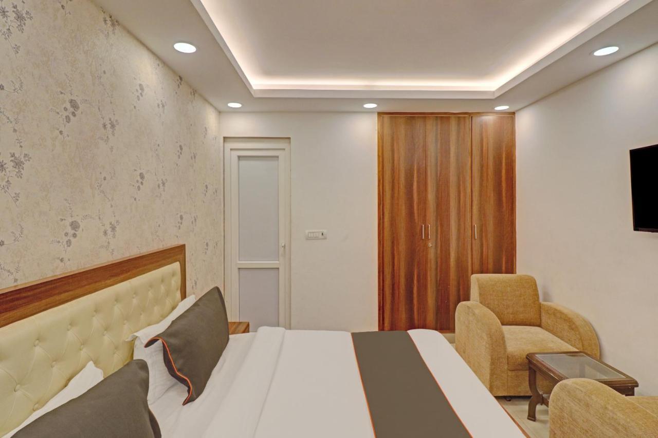 Collection O 81799 Hotel Spot Light Indraprastha Exterior foto
