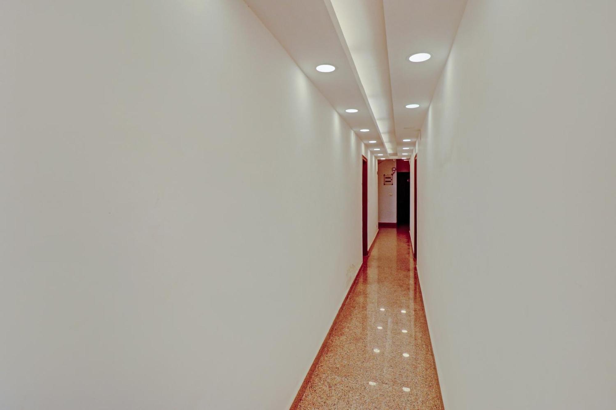 Collection O 81799 Hotel Spot Light Indraprastha Exterior foto